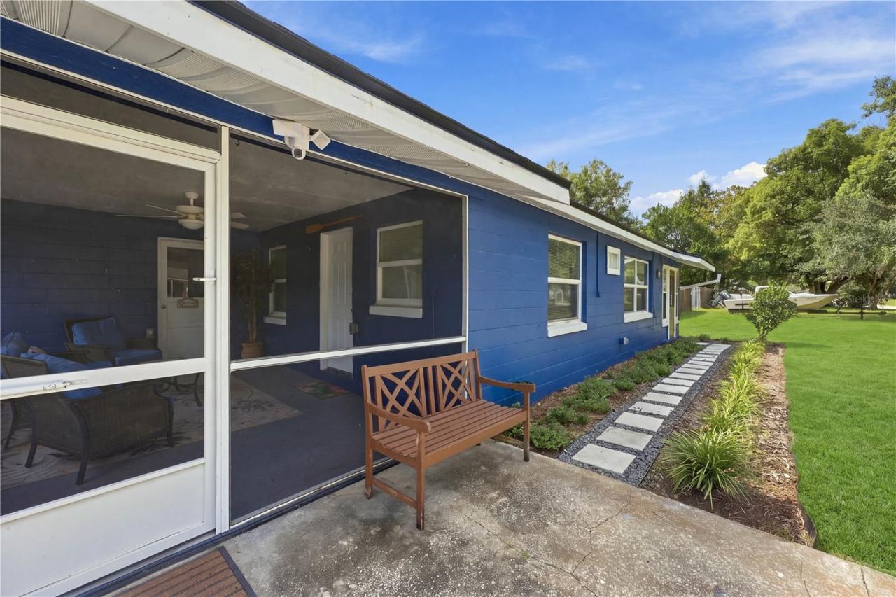 Photo 5 of 121 Angeles Rd, Debary, FL 32713