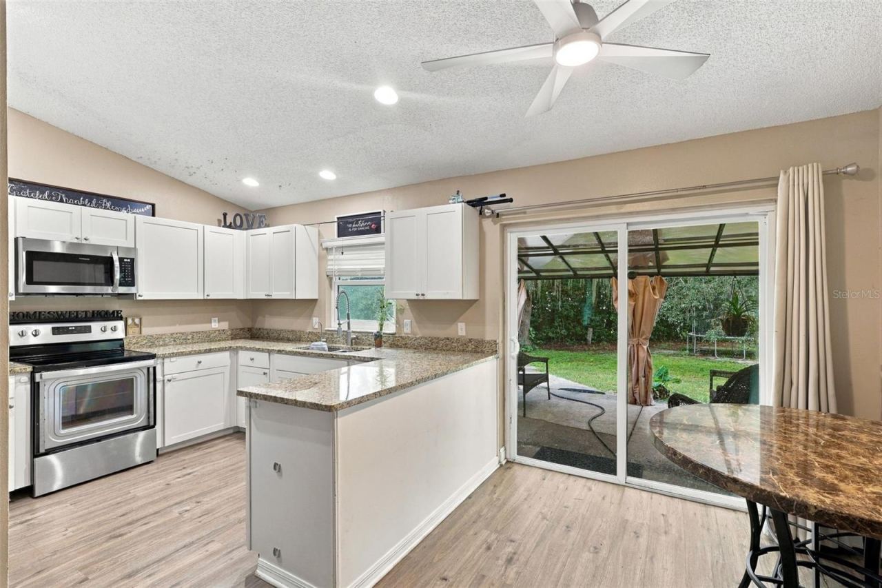 Photo 4 of 2992 Inca Ct, Deltona, FL 32738