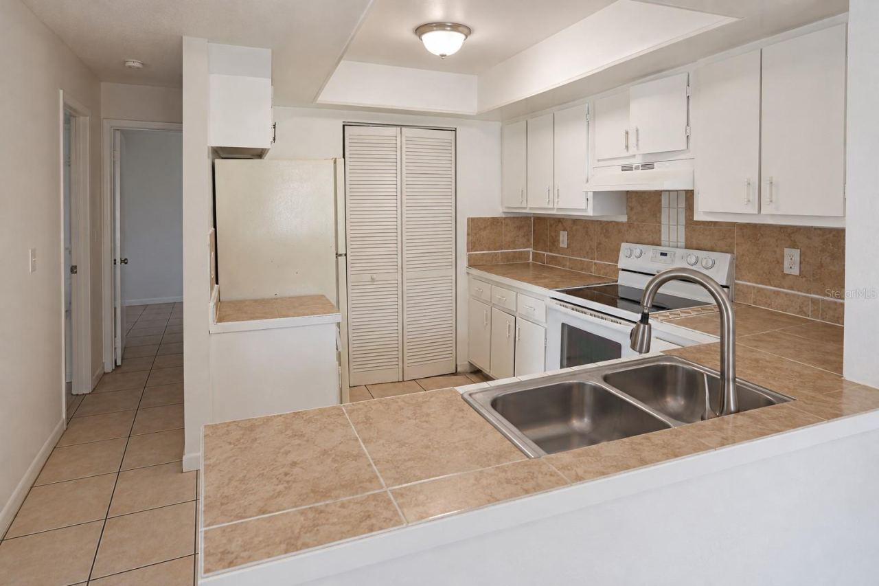 Photo 3 of 2527 Citrus Club Ln #3904, Orlando, FL 32839