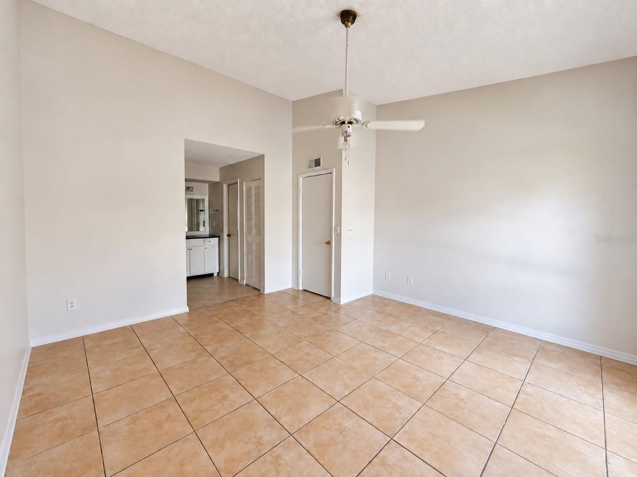 Photo 5 of 2527 Citrus Club Ln #3904, Orlando, FL 32839