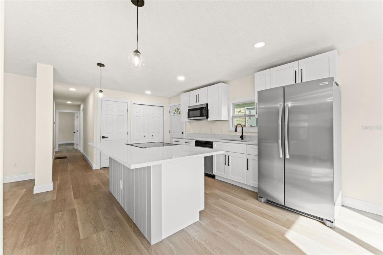 Photo 5 of 106 Cypress Dr, Debary, FL 32713