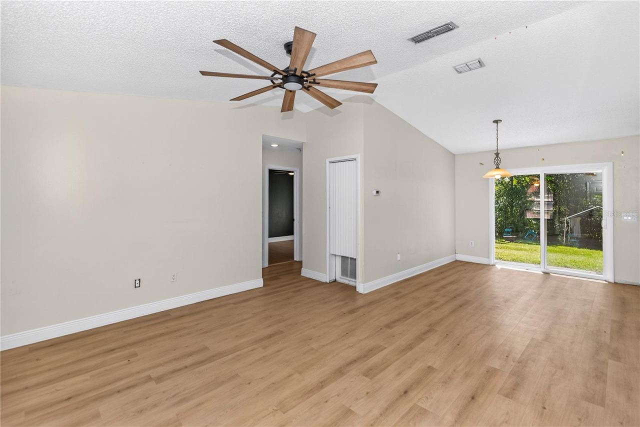 Photo 5 of 209 Delespine Dr, Debary, FL 32713