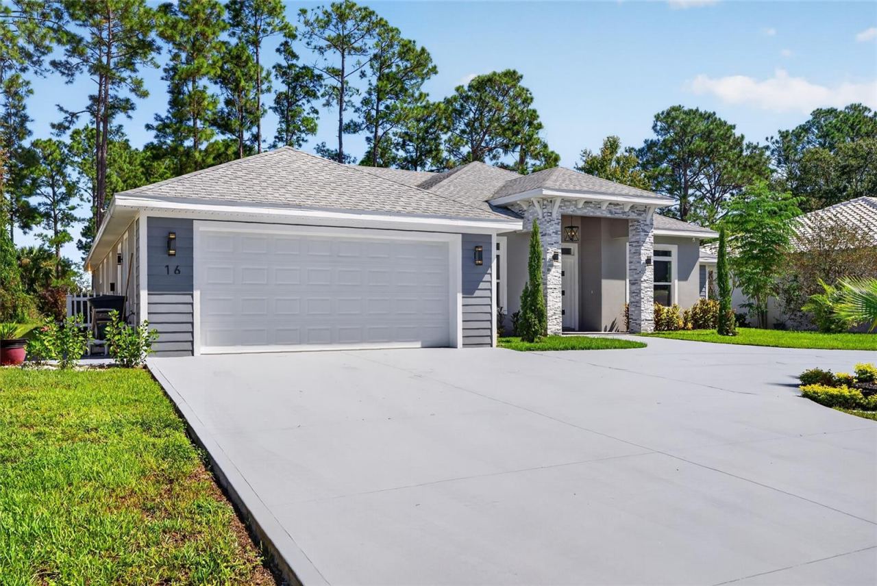 Photo 3 of 16 Bunker Hill Dr, Palm Coast, FL 32137