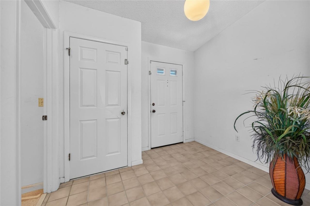 Photo 3 of 10 Wedgewood Ln, Palm Coast, FL 32164