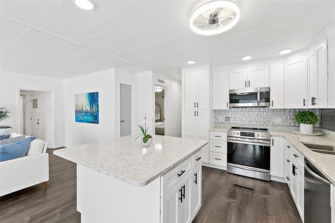 Photo 5 of 5660 Wood St, Port Orange, FL 32127