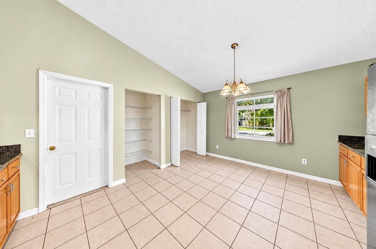 Photo 5 of 3043 Yule Tree Dr, Edgewater, FL 32141