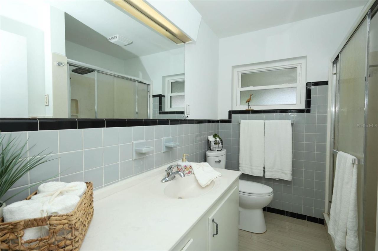 Photo 5 of 60 Park Ln, Debary, FL 32713