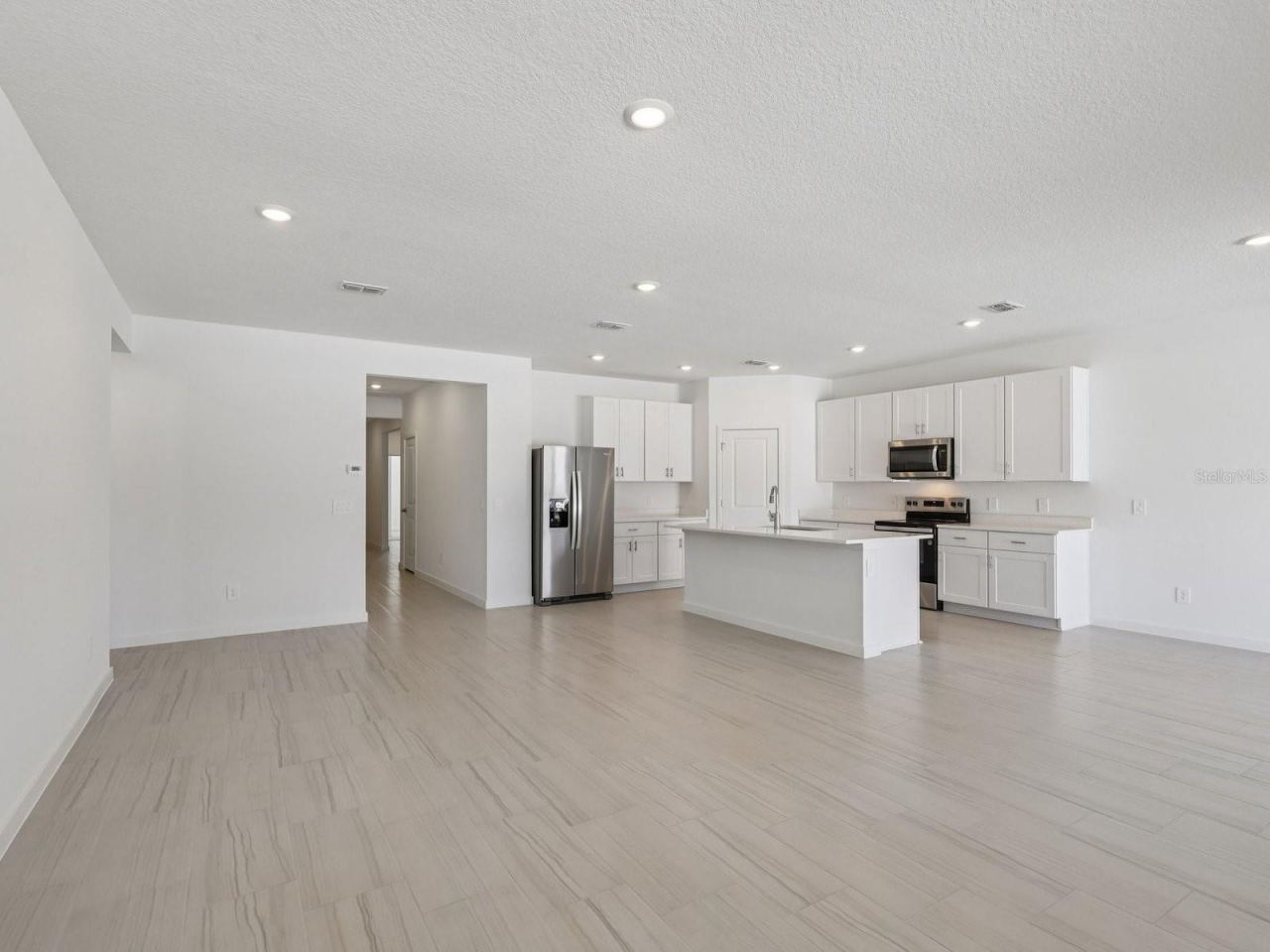 Photo 4 of 33 Garni Dr, Palm Coast, FL 32137