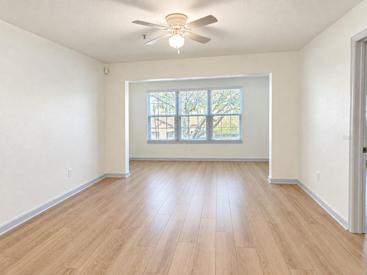 Photo 3 of 5471 Vineland Rd #7204, Orlando, FL 32811