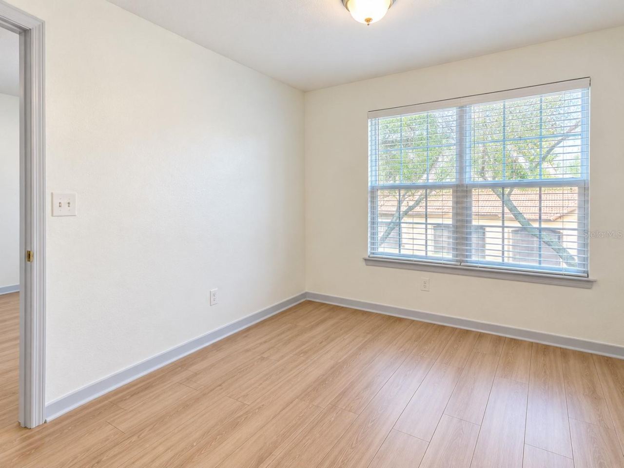 Photo 5 of 5471 Vineland Rd #7204, Orlando, FL 32811