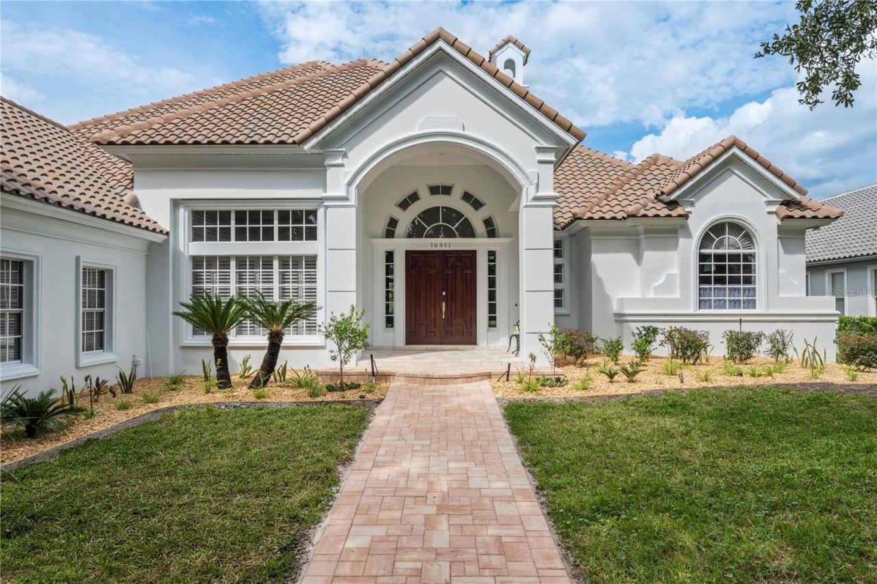 Photo 3 of 10951 Emerald Chase Dr, Orlando, FL 32836