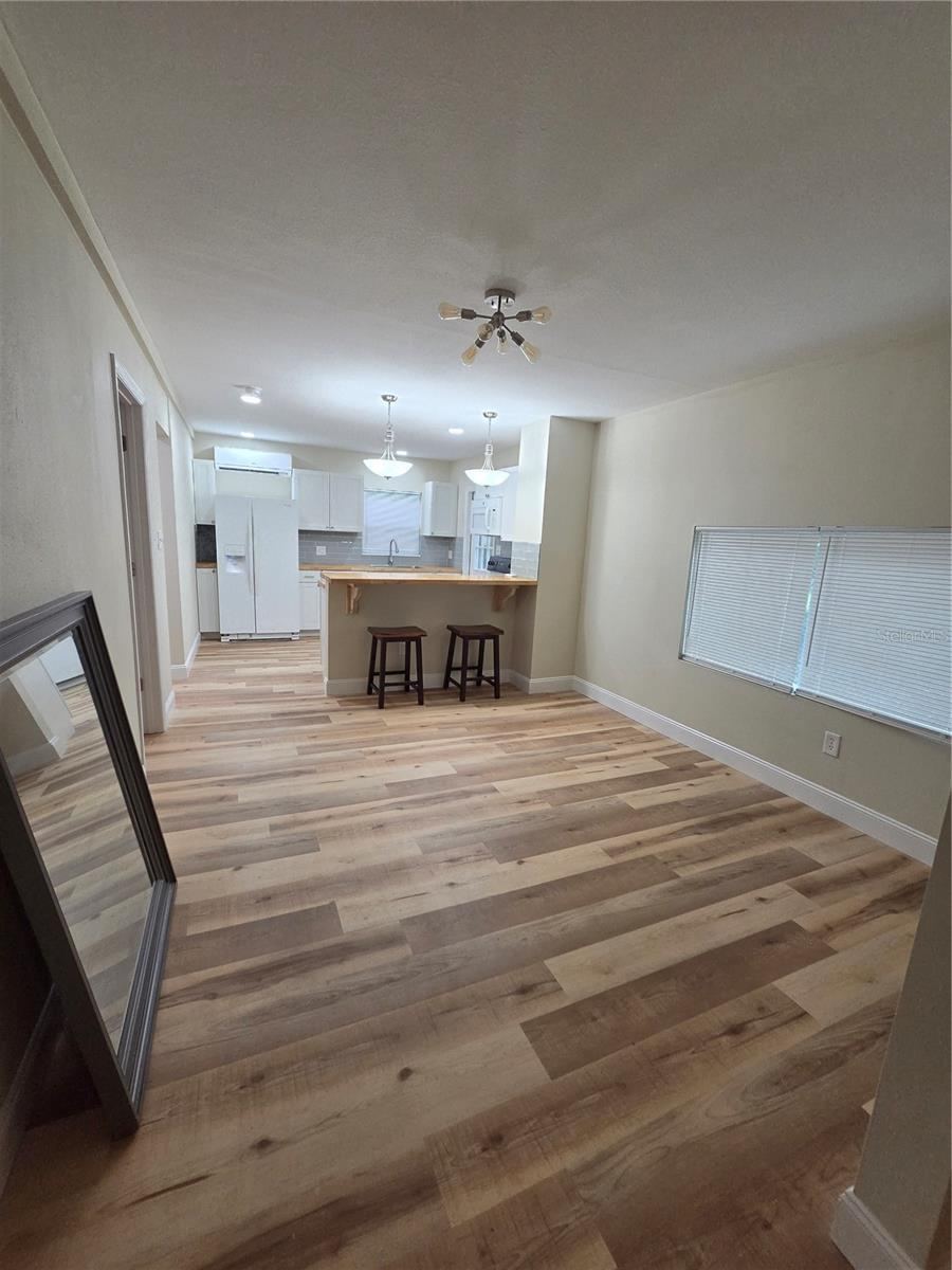 Photo 5 of 936 Lake Argenta Dr, Crescent City, FL 32112