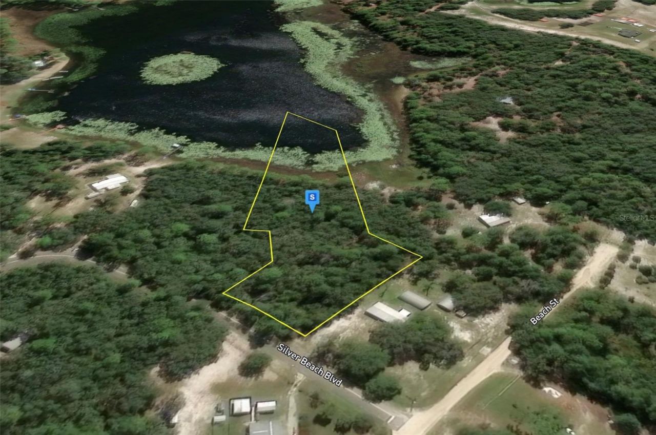 Photo 3 of 139 Silver Beach Blvd, Pomona Park, FL 32181