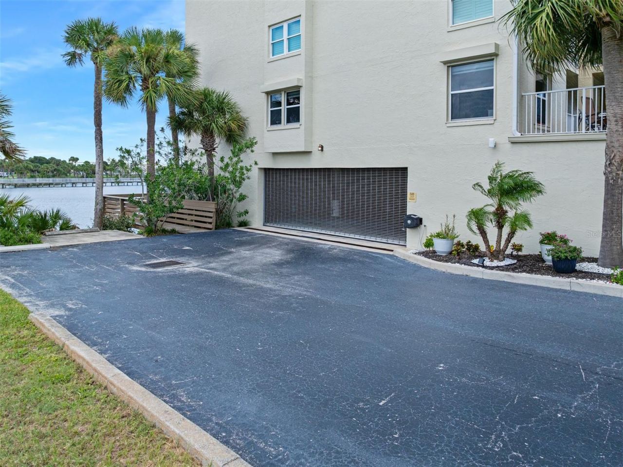 Photo 5 of 544 Marina Point Dr #5440, Daytona Beach, FL 32114