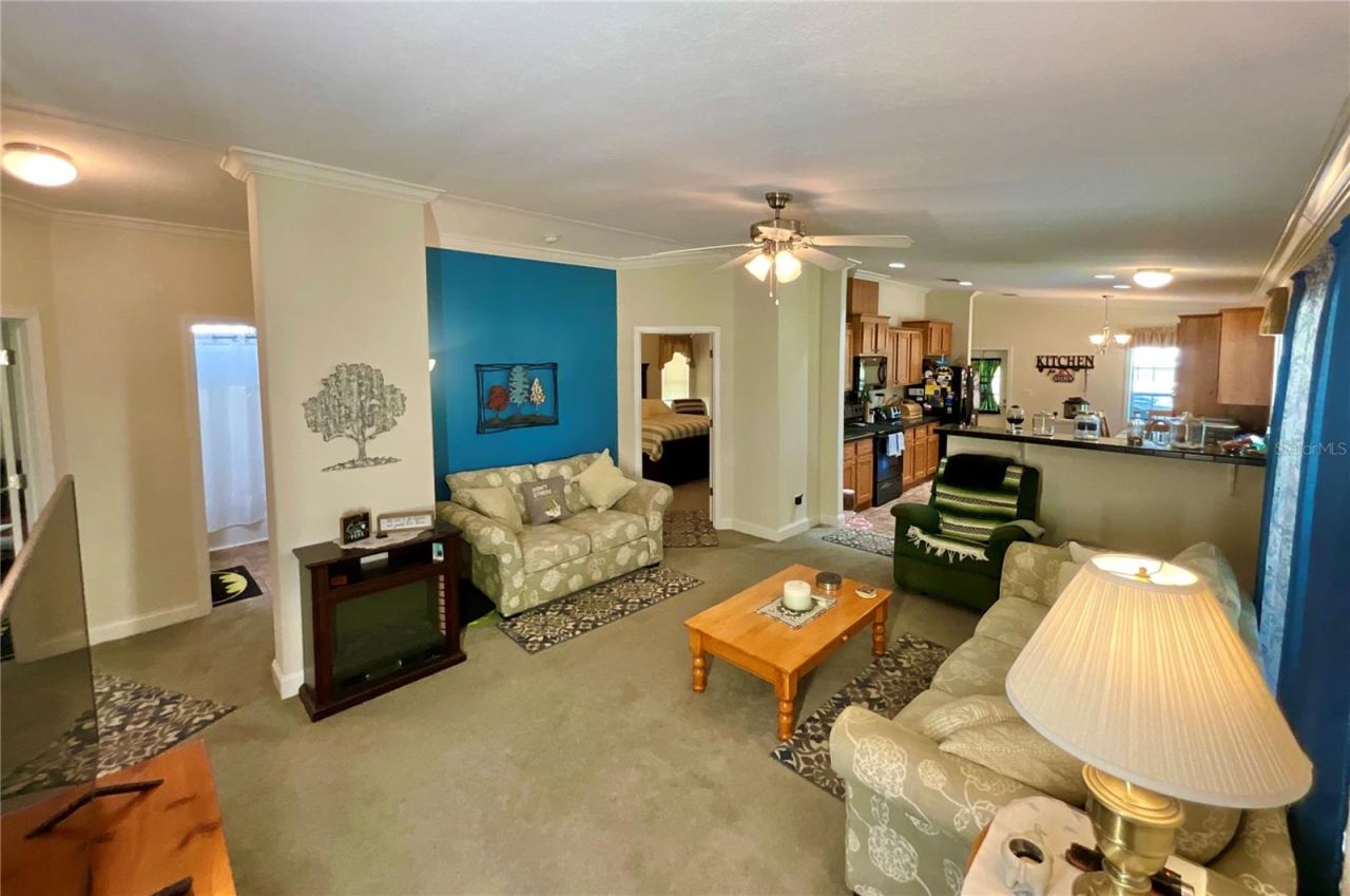 Photo 5 of 104 Silver Dollar Dr, Hawthorne, FL 32640