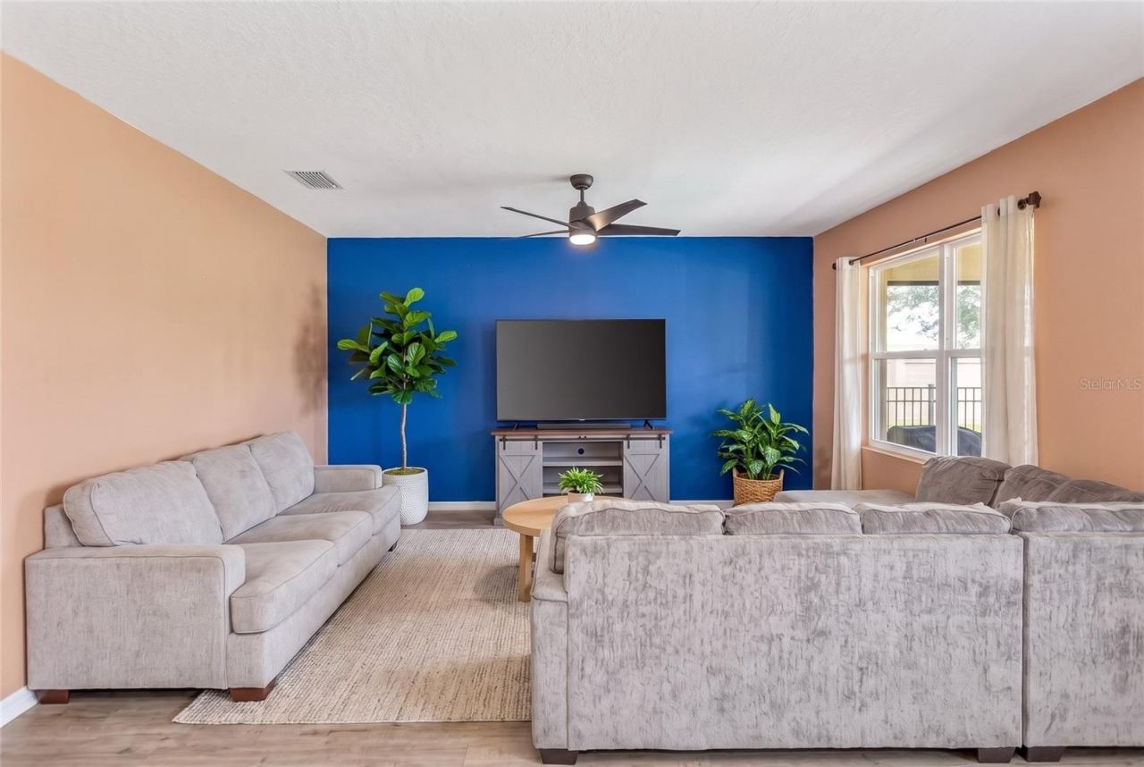 Photo 4 of 339 Lazio Cir, Debary, FL 32713