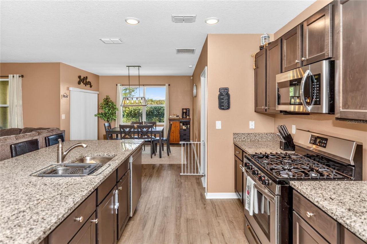 Photo 5 of 339 Lazio Cir, Debary, FL 32713