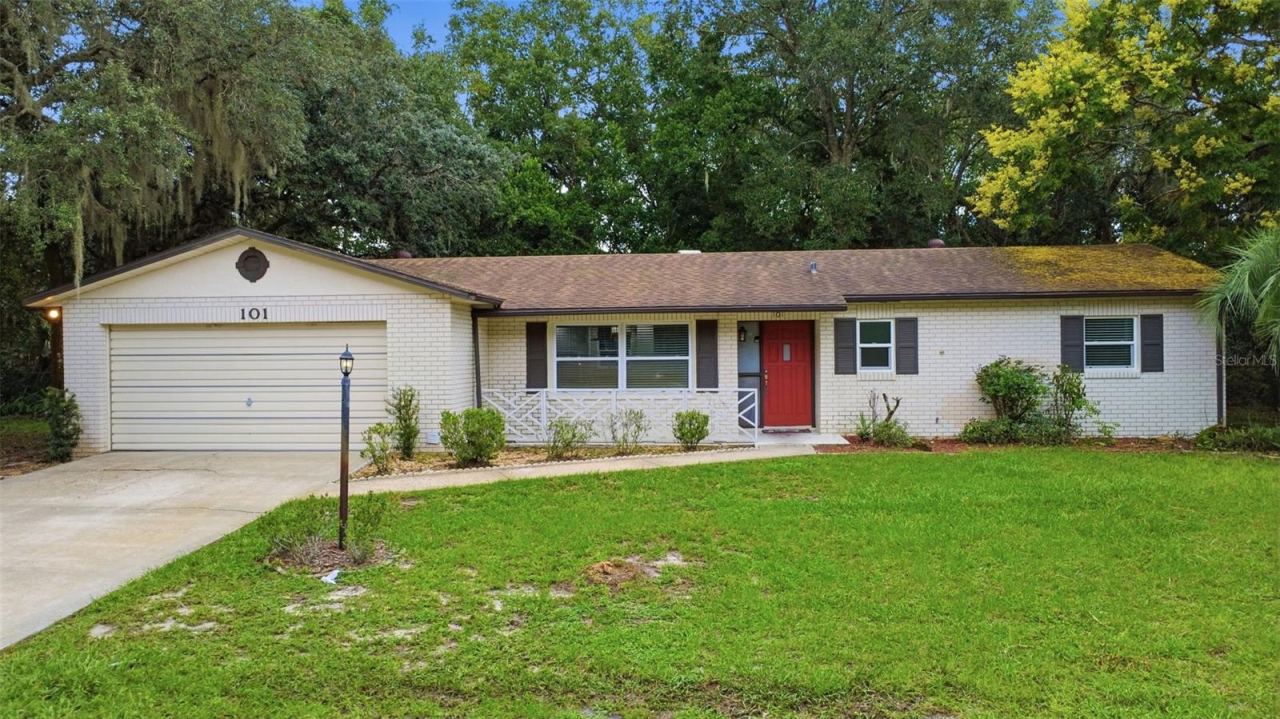 Photo 2 of 101 Highland Ave, Debary, FL 32713