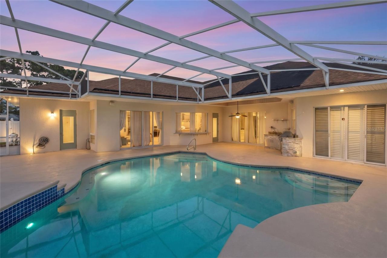 Photo 3 of 105 Alexandra Woods Dr, Debary, FL 32713