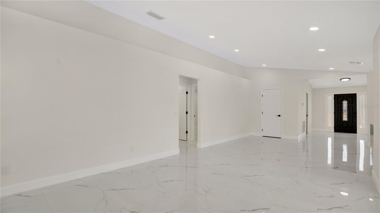 Photo 4 of 2685 Groveland Ave, Deltona, FL 32725