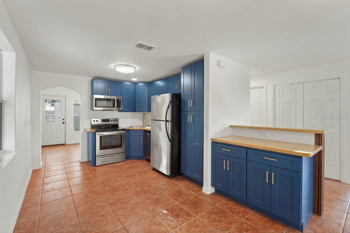 Photo 4 of 64 Ocean Shore Dr, Ormond Beach, FL 32176