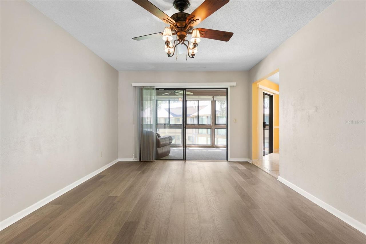 Photo 4 of 20 Mid Oaks Cir, Palm Coast, FL 32137