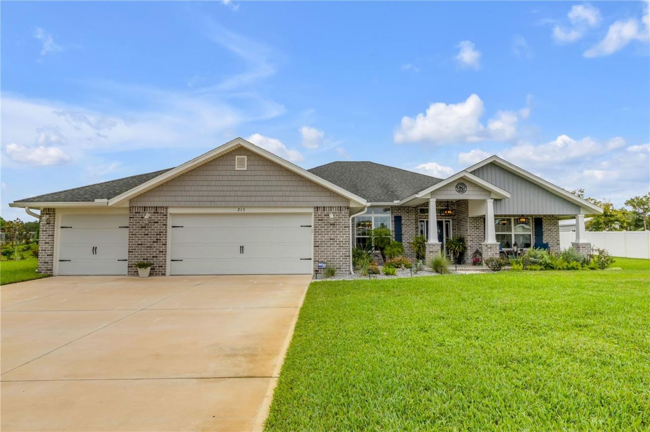 215 Lagoon Mist Ct, Oak Hill