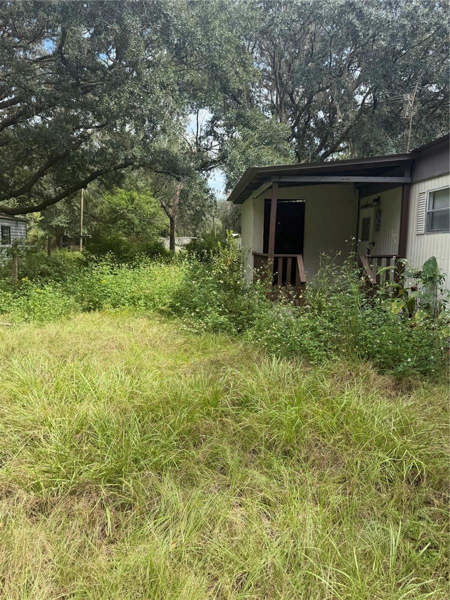 Photo 5 of 204 Johntry Rd, Hawthorne, FL 32640