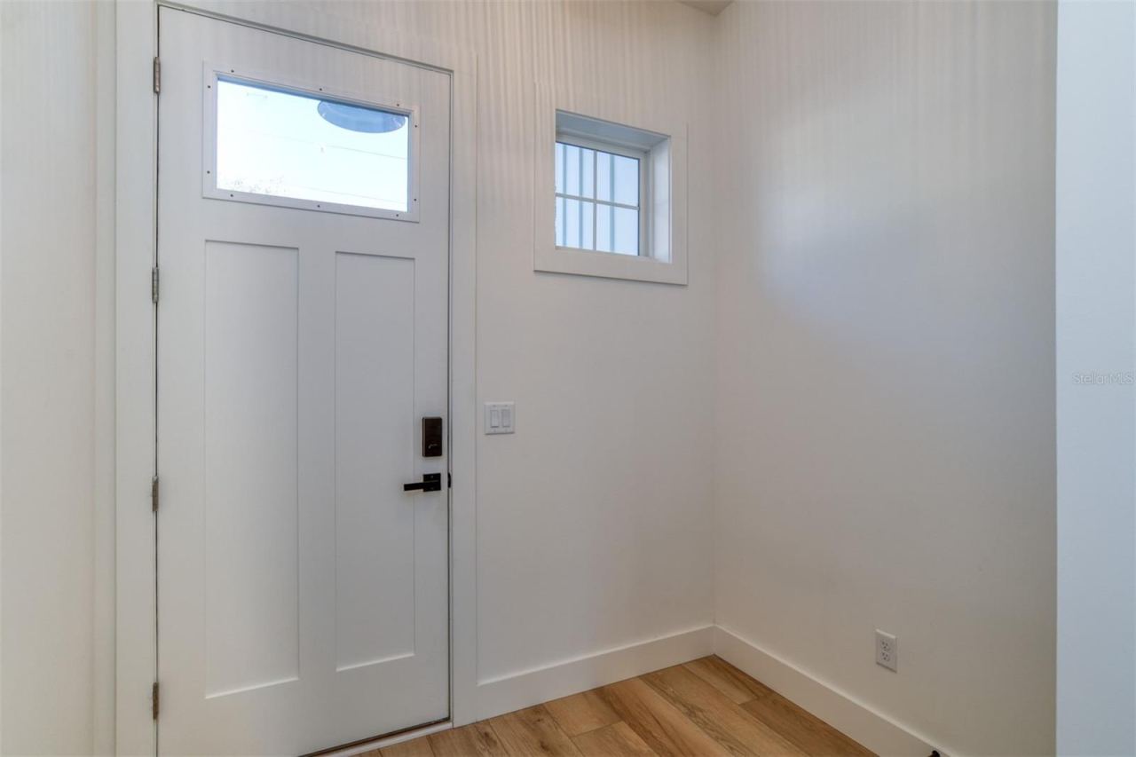 Photo 4 of 9 Sebastian Ave #b, St Augustine, FL 32084