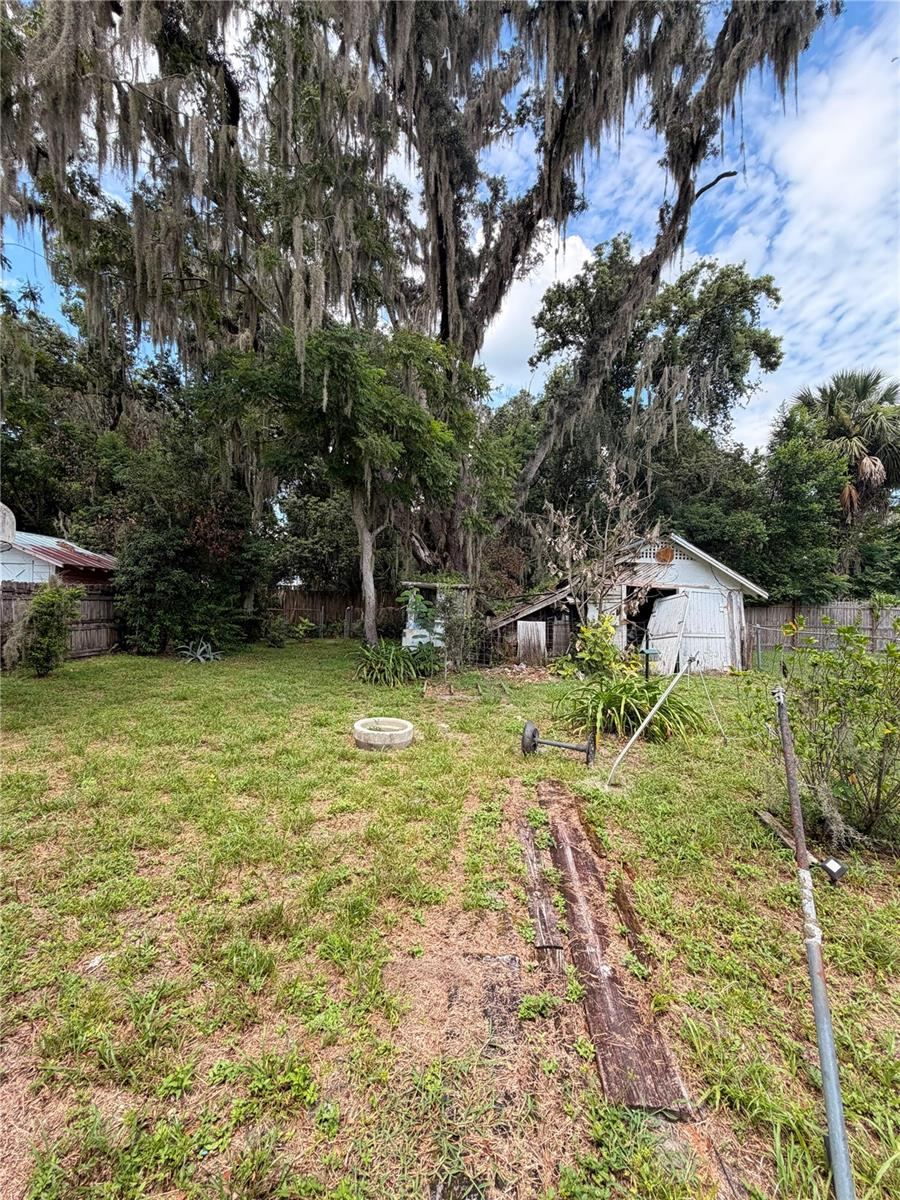 Photo 4 of 613 W Minnesota Ave, Deland, FL 32720