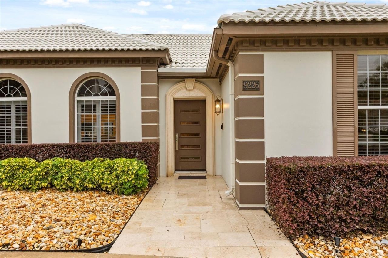 Photo 3 of 9226 Hidden Bay Ln, Orlando, FL 32819
