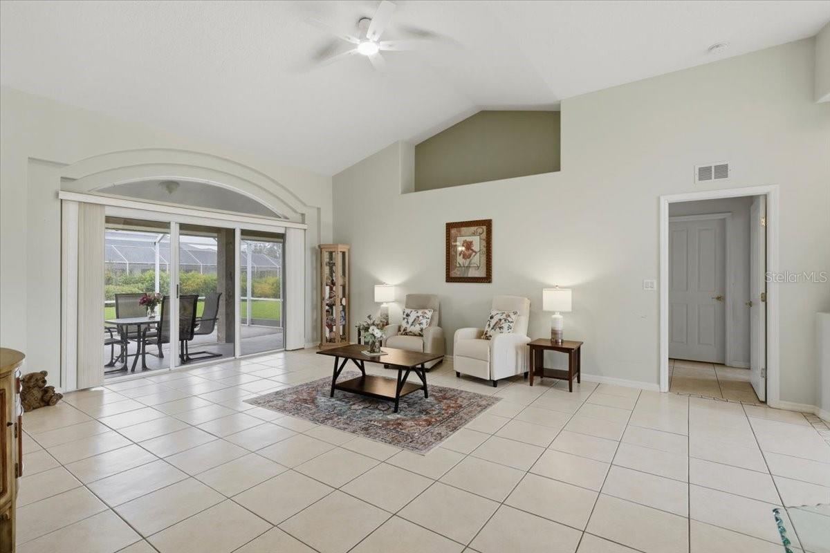 Photo 4 of 65 Woodbury Dr, Palm Coast, FL 32164