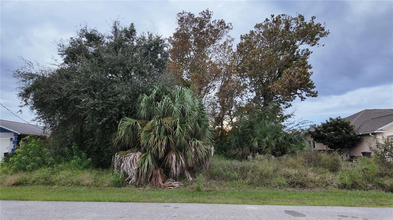 Photo 2 of 35 Coral Reef Ct N, Palm Coast, FL 32137
