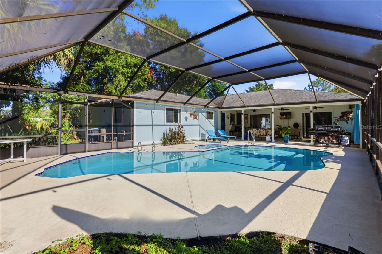 Photo 5 of 92 Foster Ln, Palm Coast, FL 32137