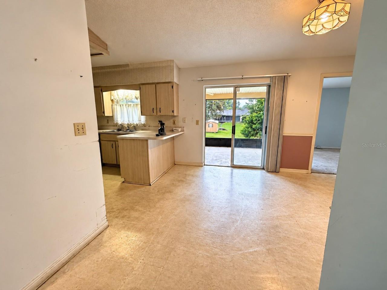 Photo 4 of 444 W Central Ave, Orange City, FL 32763
