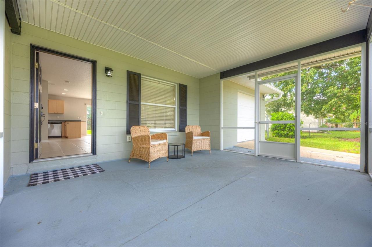 Photo 5 of 569 Sidney Dr, Lake Helen, FL 32744