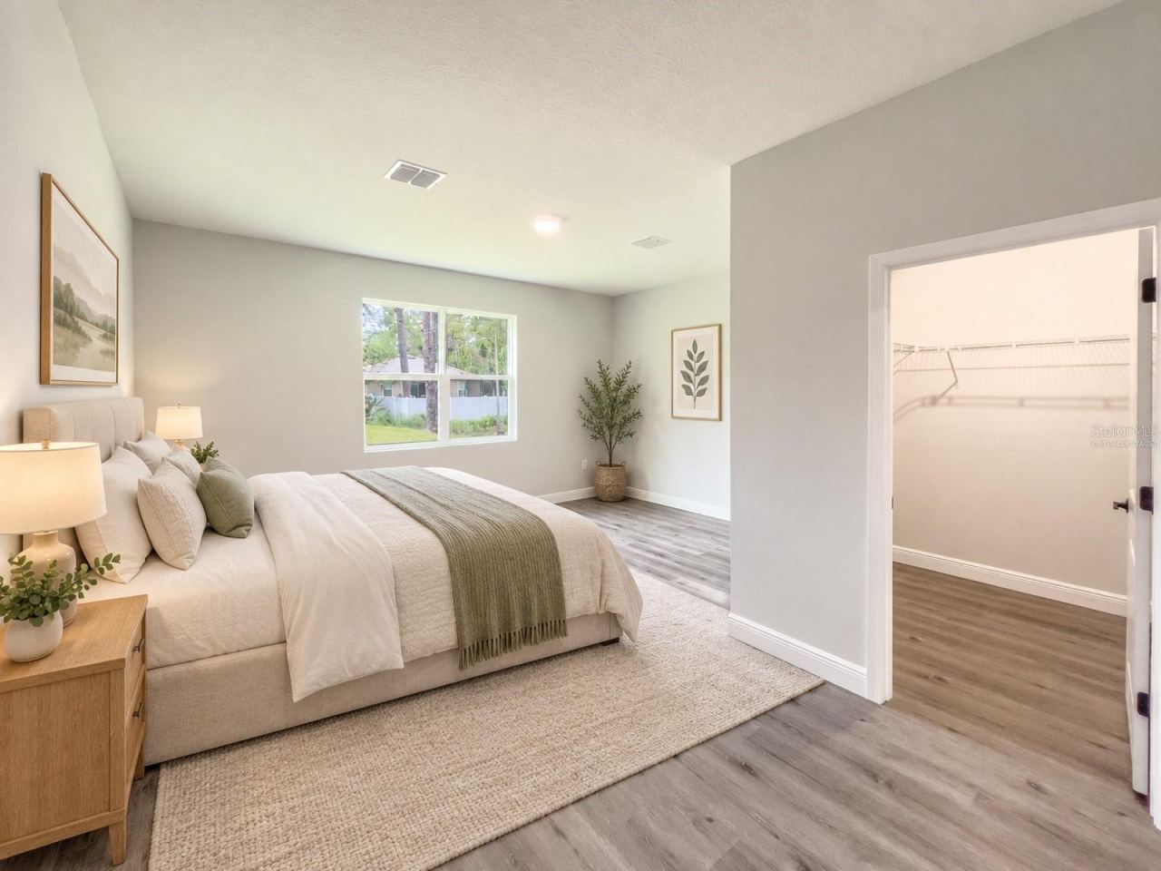 Photo 4 of 1580 East Pkwy, Deland, FL 32724