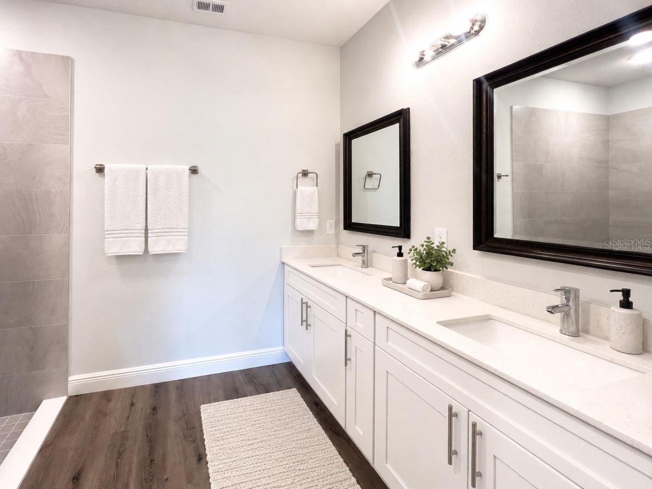 Photo 5 of 1580 East Pkwy, Deland, FL 32724
