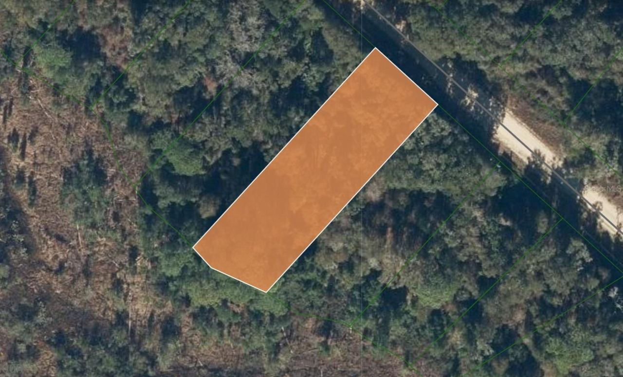 Photo 4 of 147 Fishermans Dr, Interlachen, FL 32148