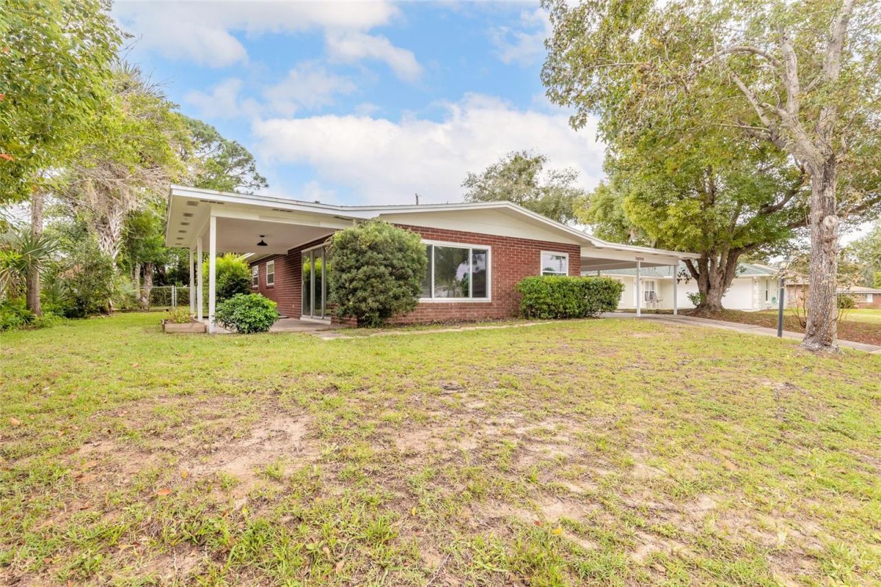 Photo 3 of 14 Lee Dr, Edgewater, FL 32141