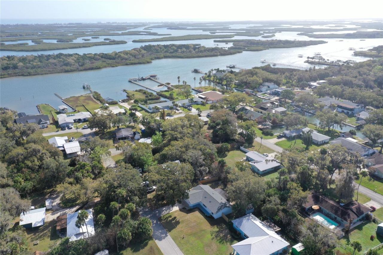 Photo 4 of 168 N Cory Dr, Edgewater, FL 32141