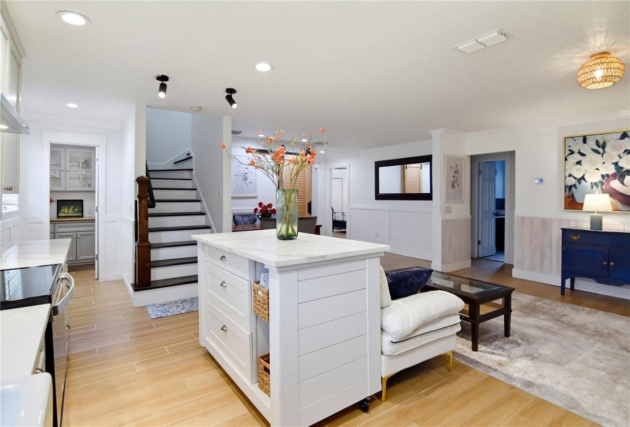 Photo 5 of 1611 Chestnut Ave, Winter Park, FL 32789