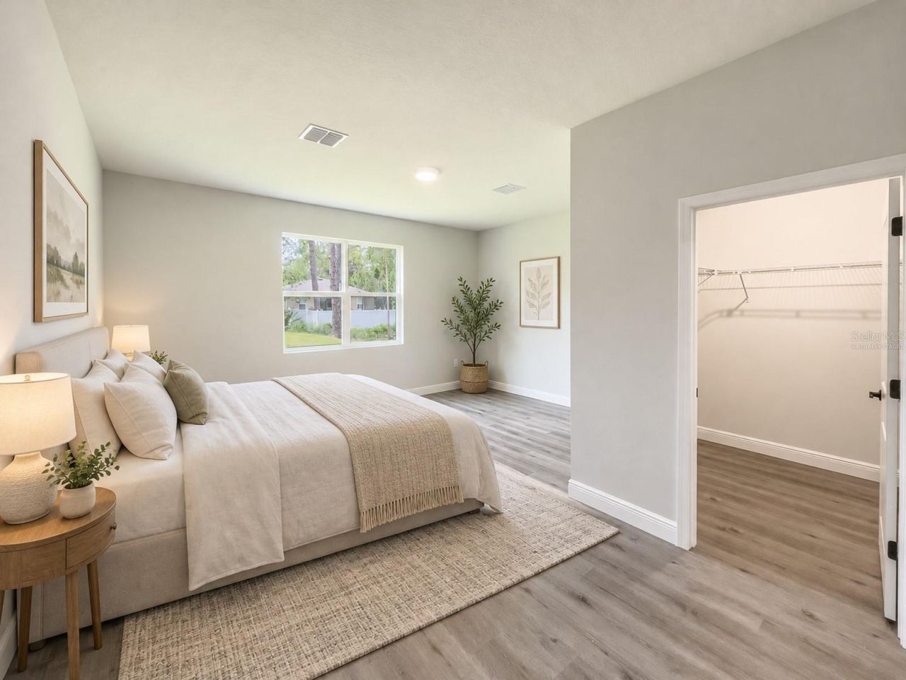 Photo 4 of 979 East Pkwy, Deland, FL 32724