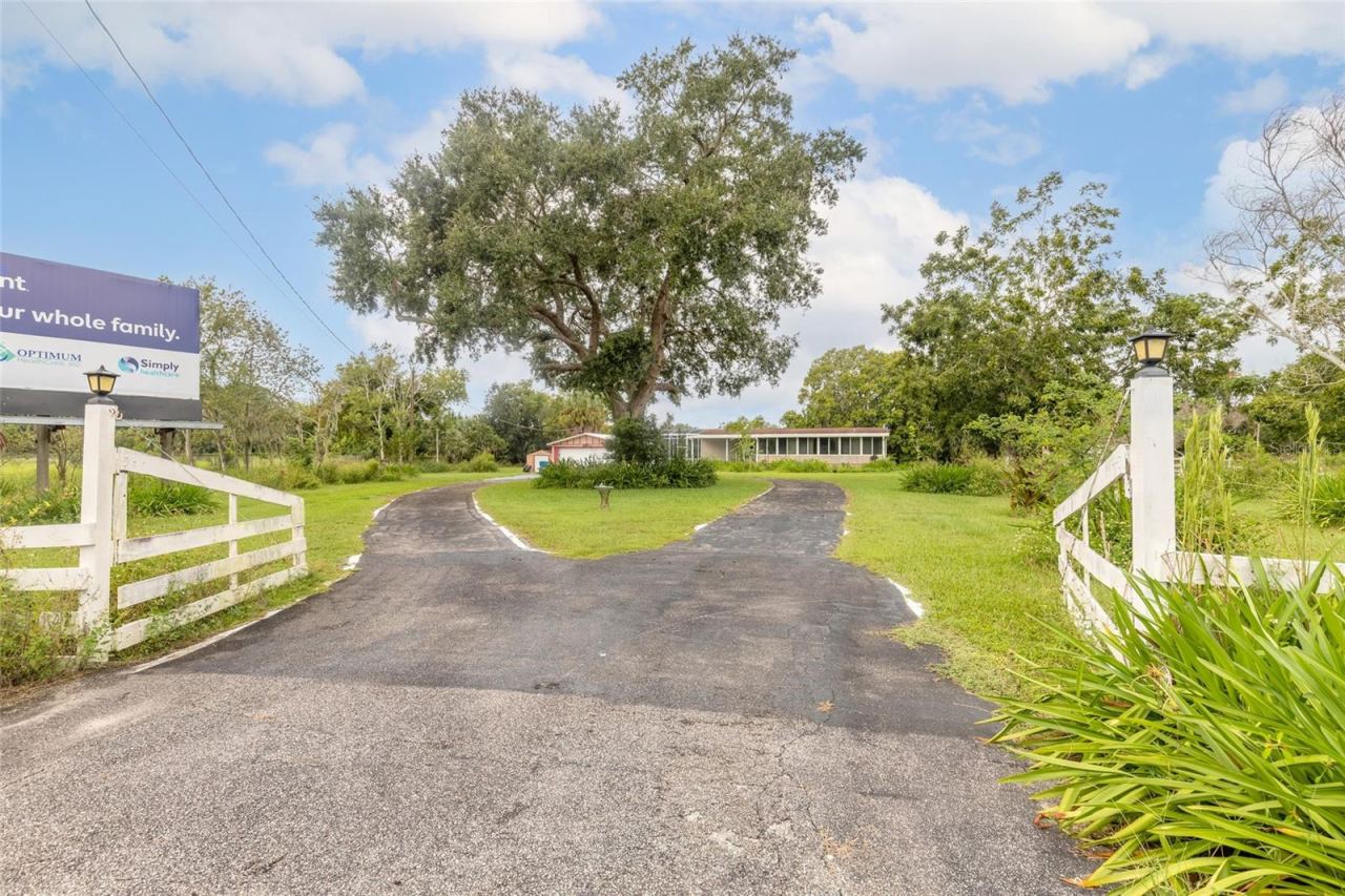 Photo 3 of 632 N Tymber Creek Rd, Ormond Beach, FL 32174