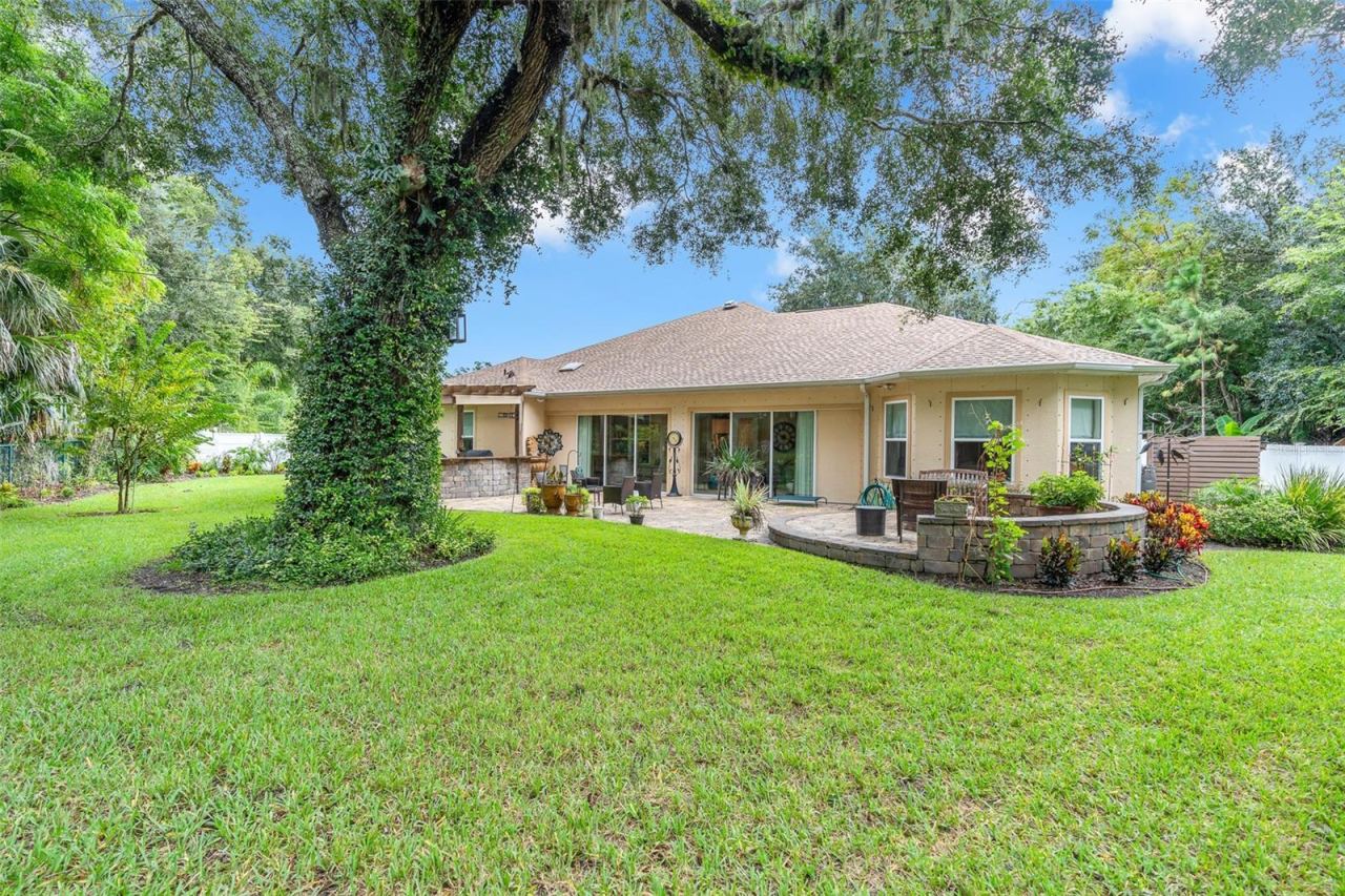Photo 5 of 3384 Country Manor Dr, South Daytona, FL 32119