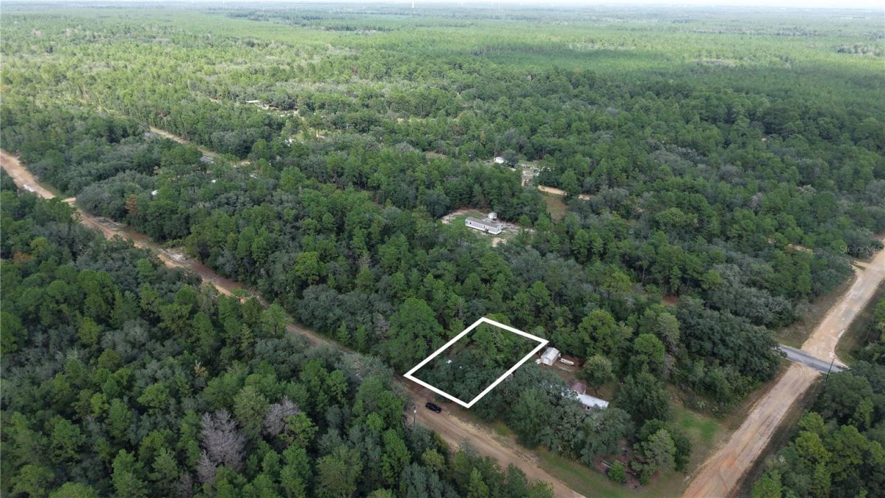 Photo 3 of 604 Del Monaco Ave, Interlachen, FL 32148