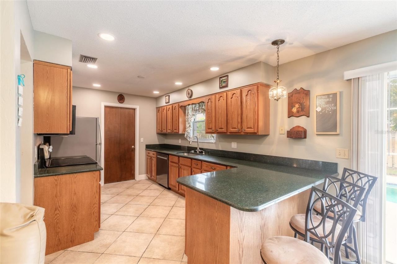 Photo 3 of 47 Mayfield Cir, Ormond Beach, FL 32174
