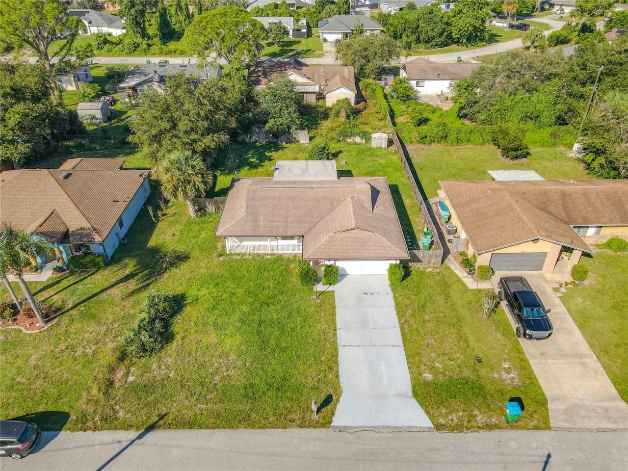 Photo 5 of 874 Goldcoast Dr, Deltona, FL 32725
