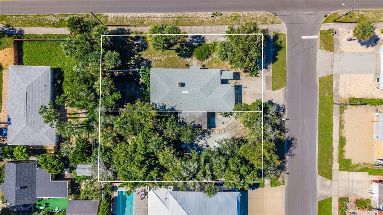 Photo 5 of 705 N Peninsula Ave, New Smyrna Beach, FL 32169