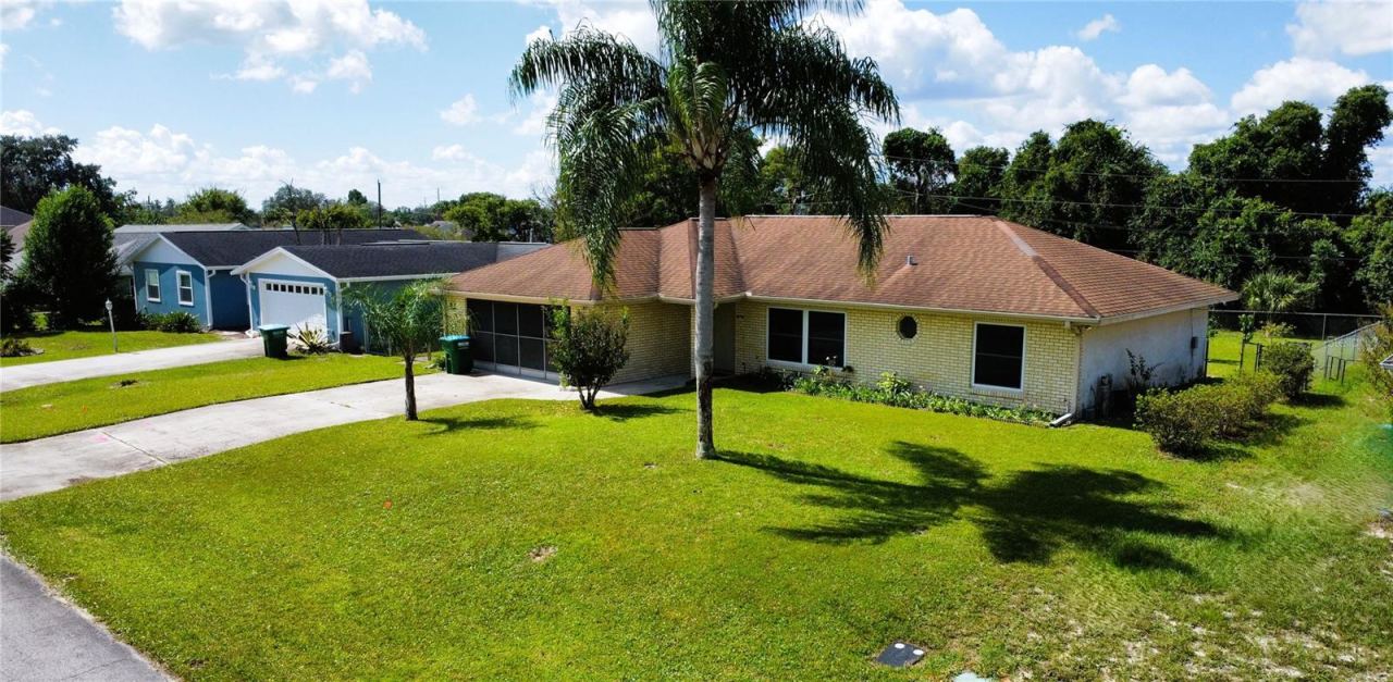 Photo 4 of 1954 Tilburg Ave, Deltona, FL 32725